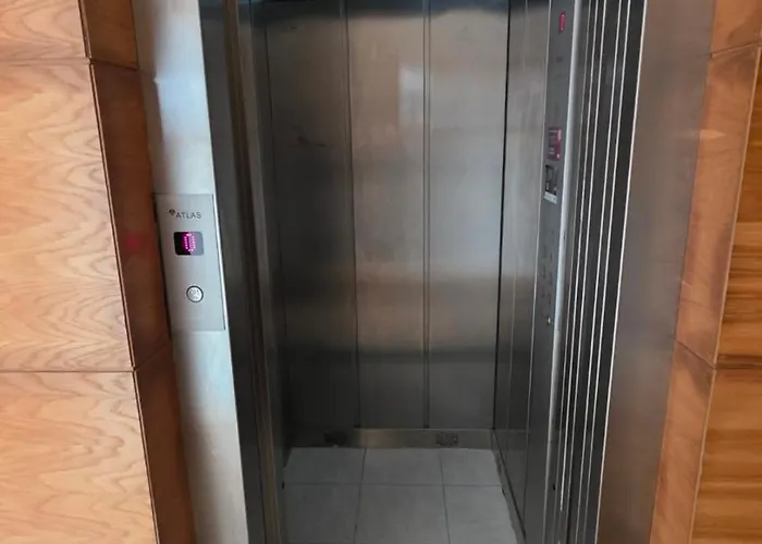 Maia Surf House - Al 费雷尔